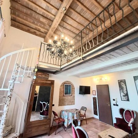 L'Ora Delle Streghe B&B Centralissimo Livorno Zewnętrze zdjęcie
